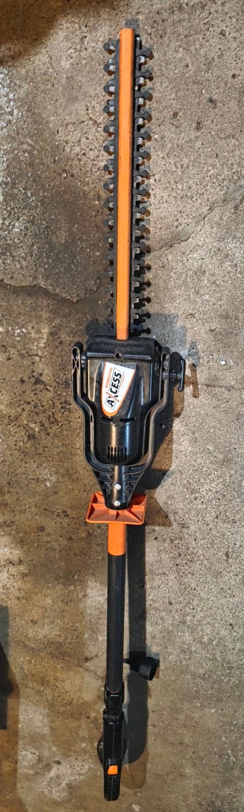 Remington Axcess 17" Extended Reach Electric Hedge Trimmer (RM3017HP)WorksGreat - Thumbnail 3