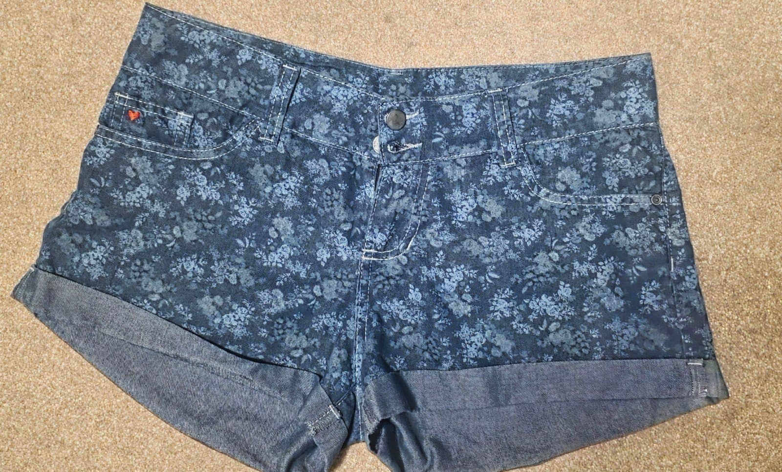 Women's Shorts sz L Fresh Buddha
