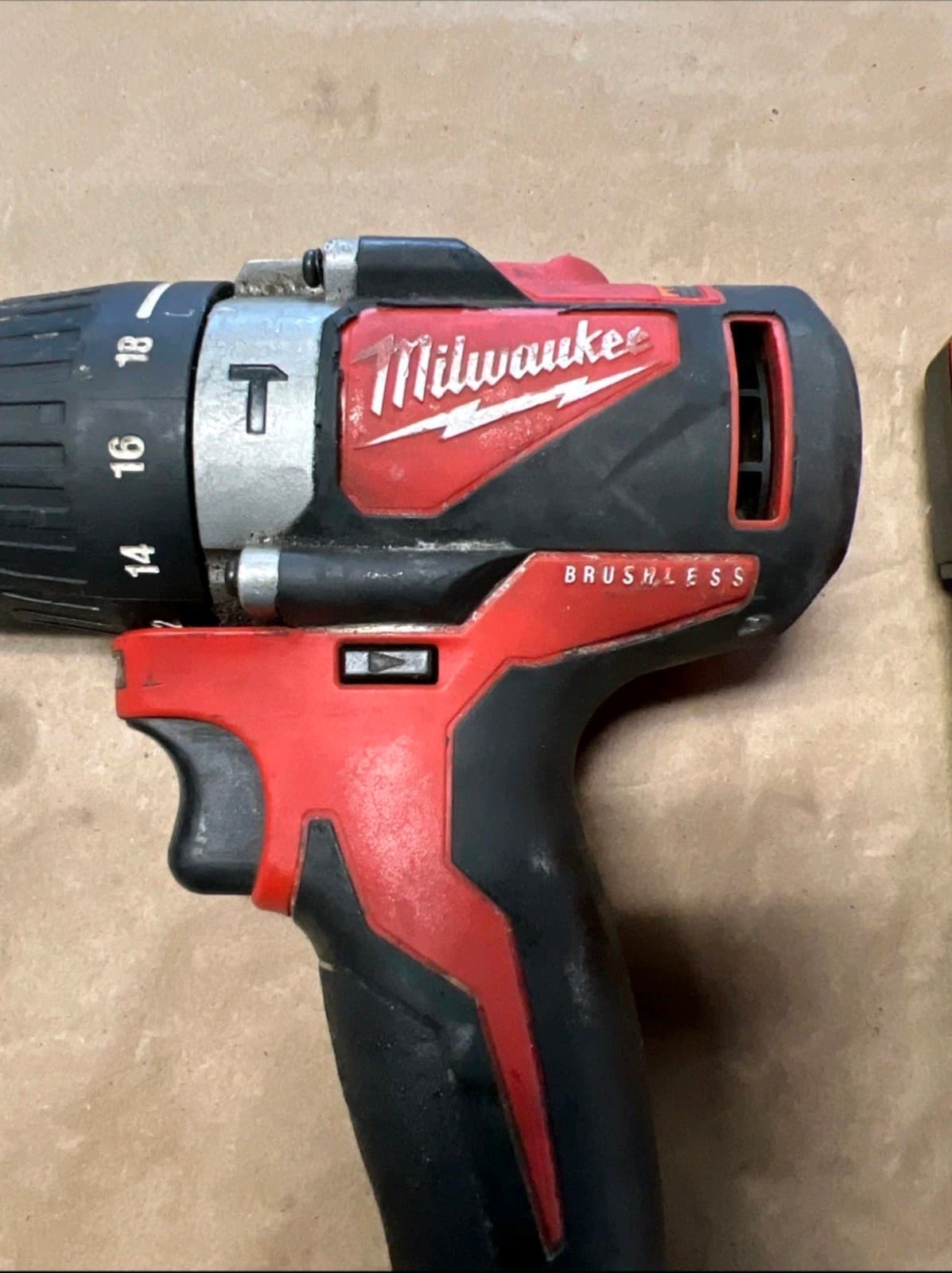 Milwaukee 2902-20 1/2" Hammer Drill/Driver W/ Battery - Thumbnail 2