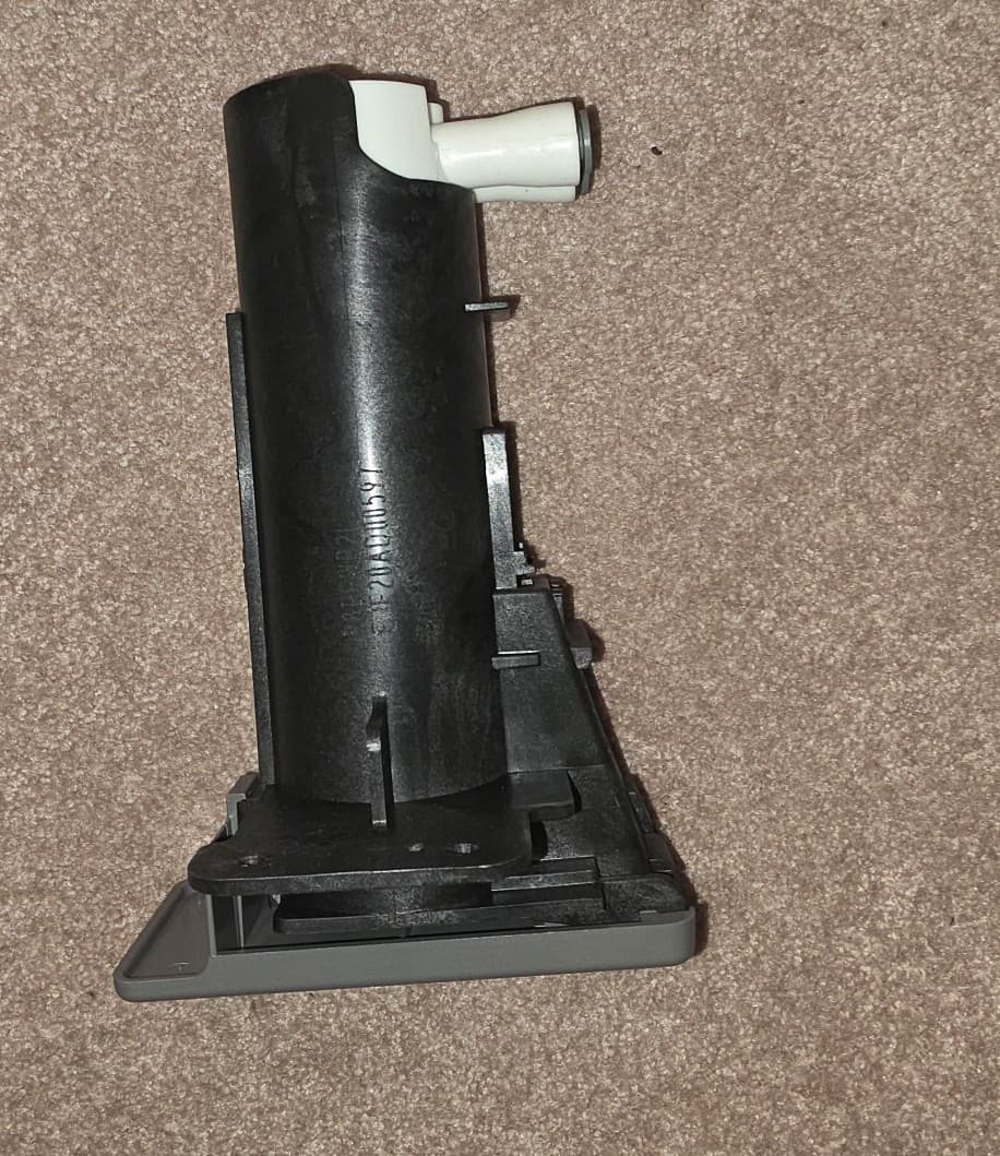 Whirlpool Water Filter Housing # W10862461 - Thumbnail 6