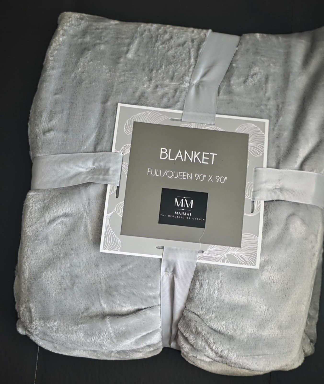 Fleece Bed Blanket Queen Size 90x90 inches, Super Soft Light Grey - Thumbnail 5