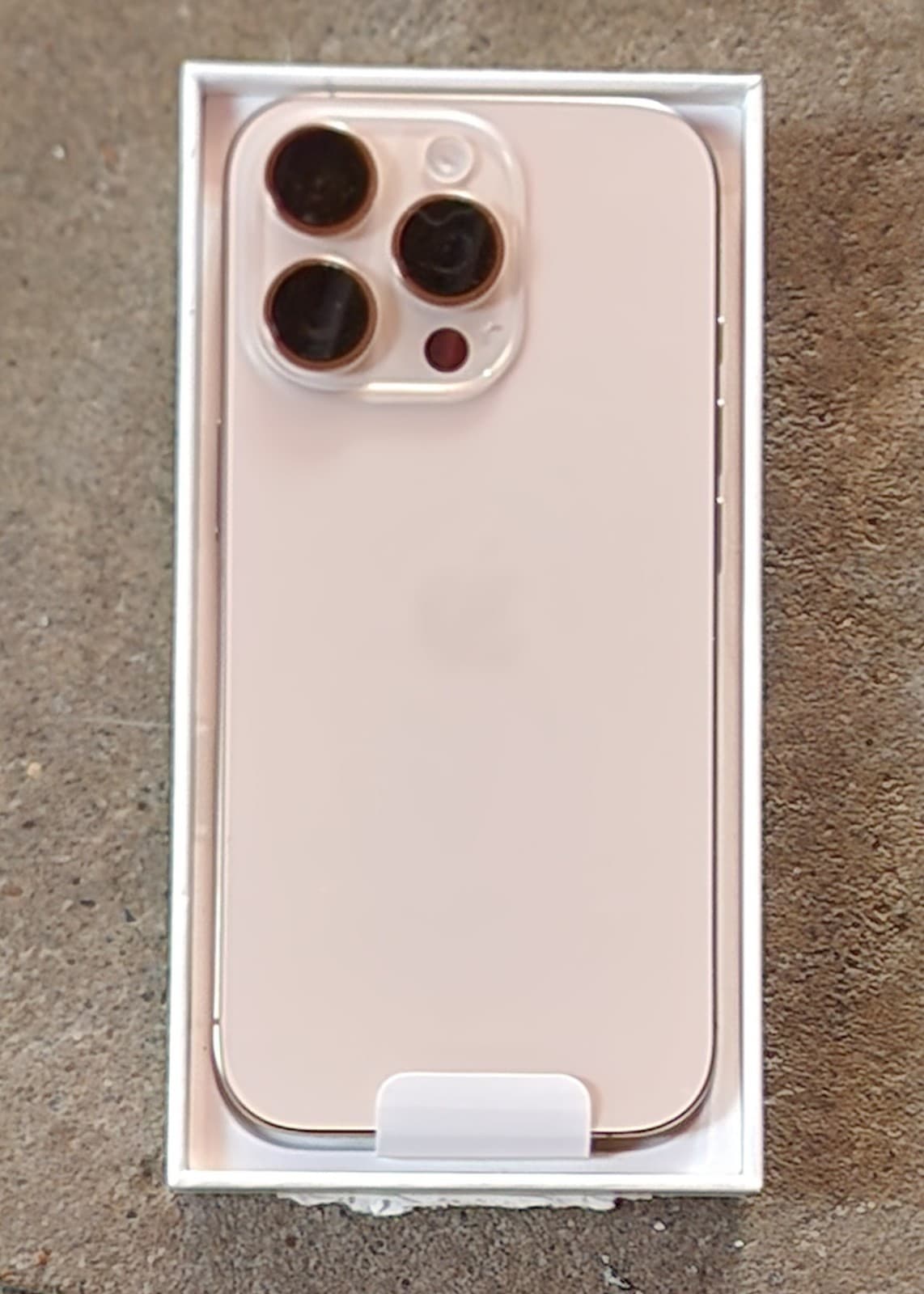 iPhone 16 Pro 128GB Desert Titanium - Thumbnail 2