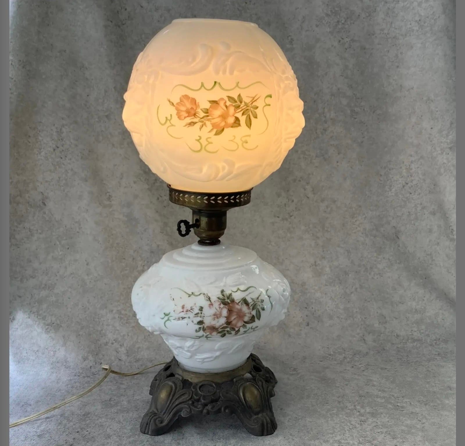 White Hurricane Gone with the Wind Lamp, Embossed Lion Heads - Thumbnail 2