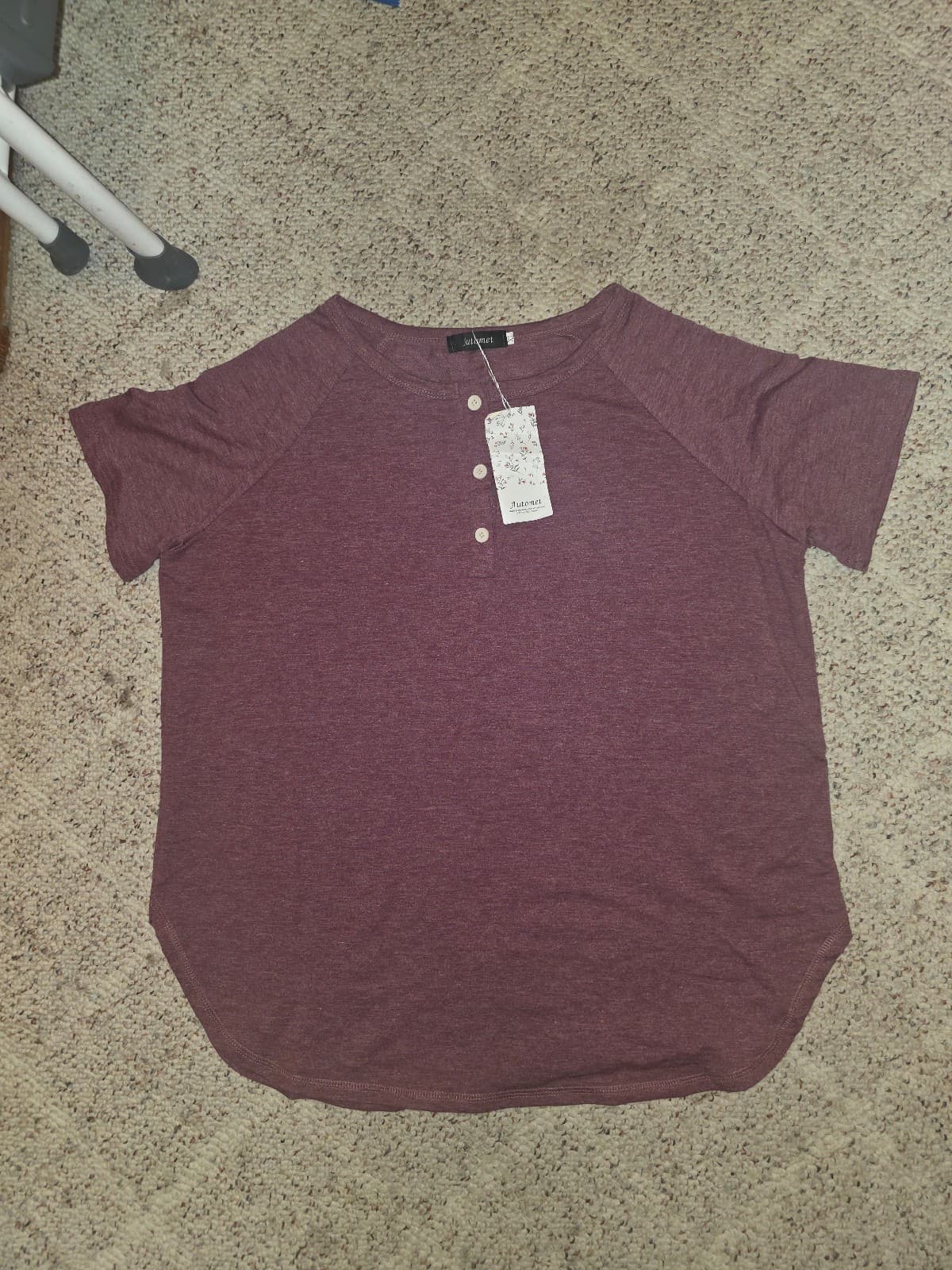 Women's burgundy shirt sz xl