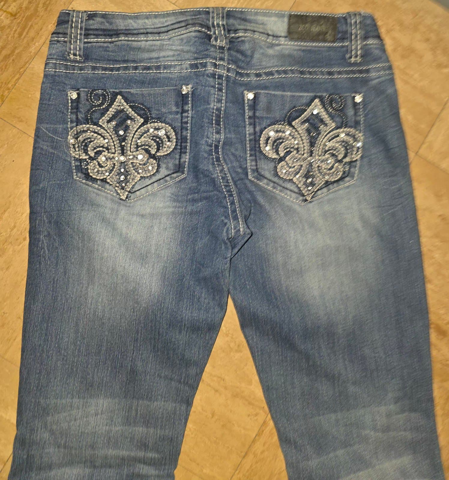 Women's Flare Leg ZCO Jeans sz 9 - Thumbnail 4