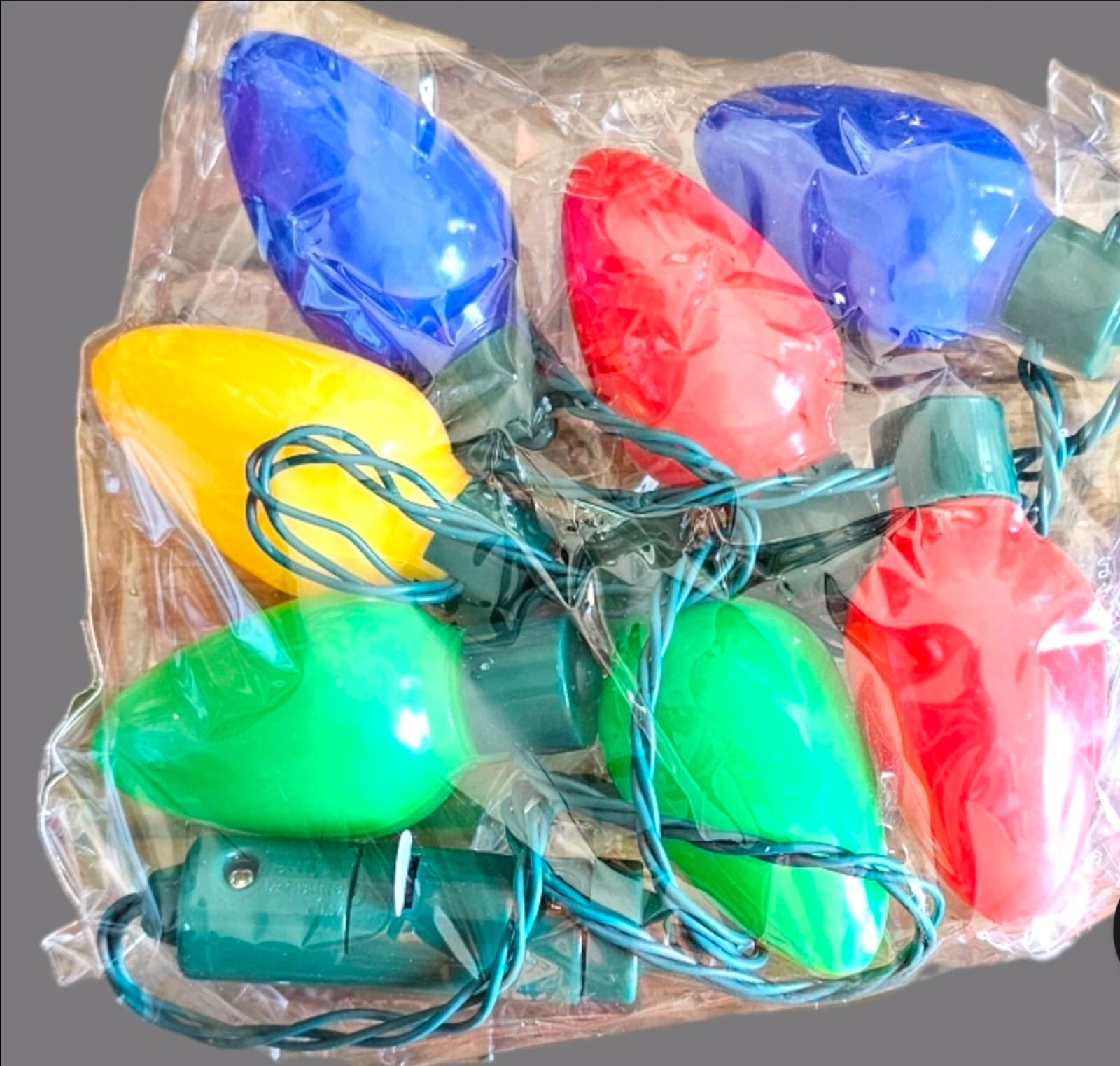 Christmas Holiday Large LED Light Bulb Flashing 7 Bulbs Necklace