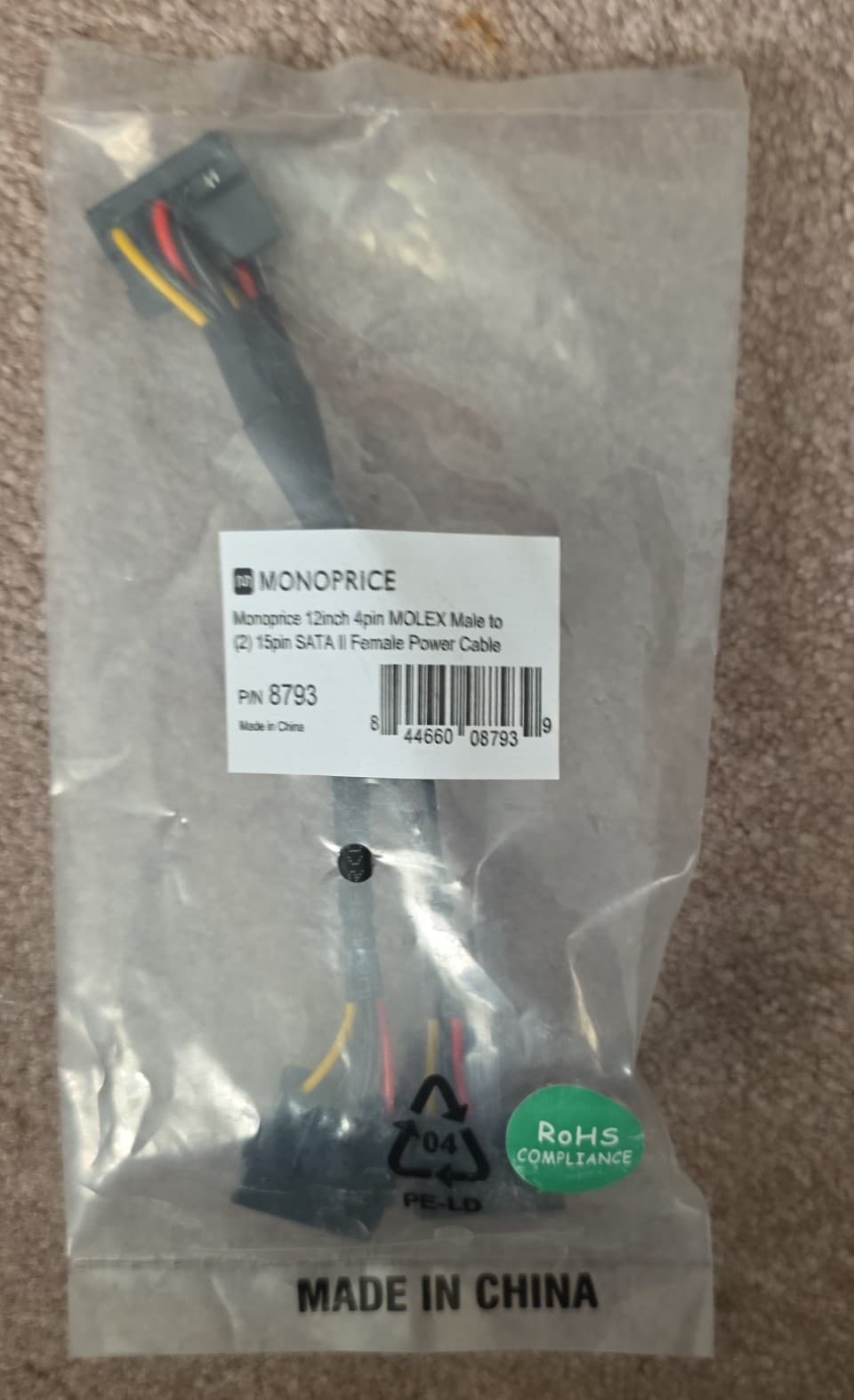 Monoprice 12inch 4pin MOLEX Male to (2) 15pin SATA II Female Power Cable - Thumbnail 5