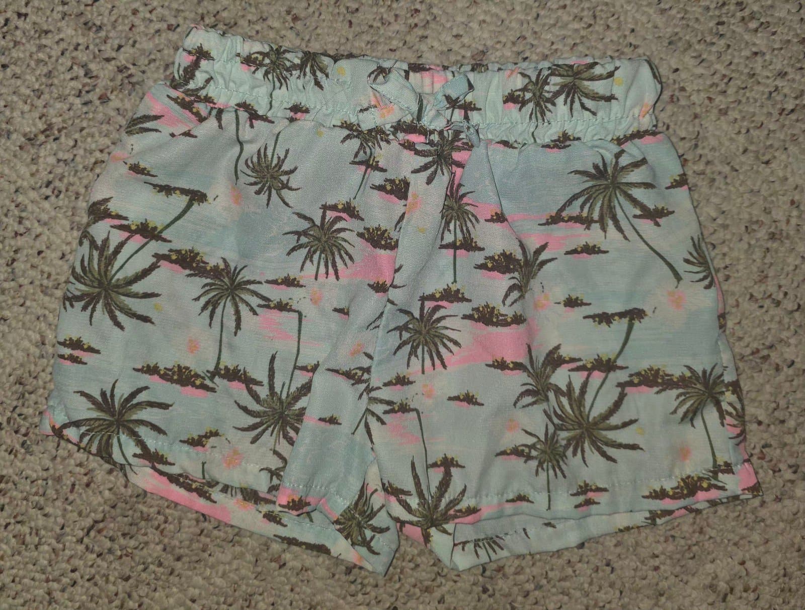 Girls Shorts sz 6x - Thumbnail 2
