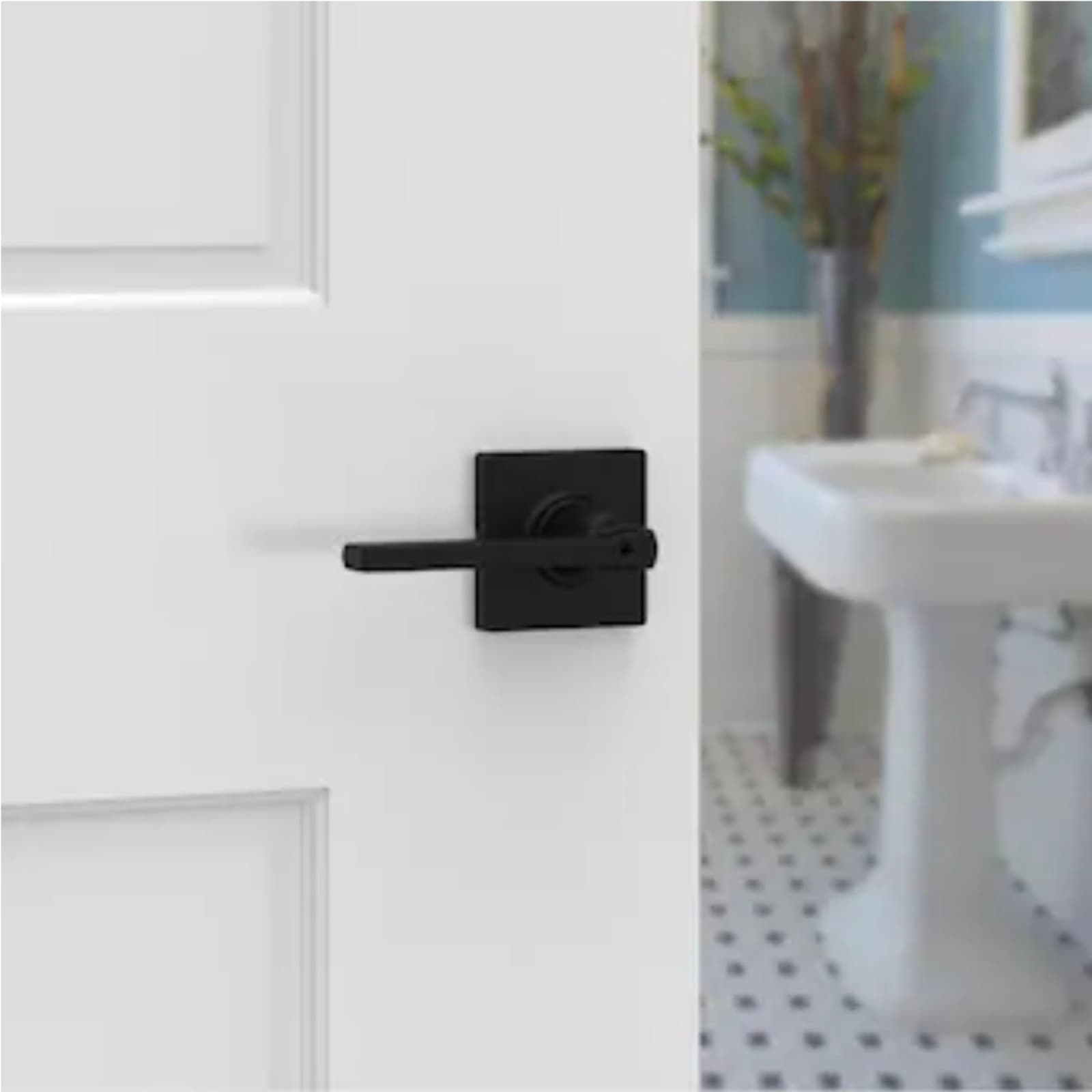 Kwikset Casey Matte Black Interior or Bed/Bath Privacy Door Handle - Thumbnail 2