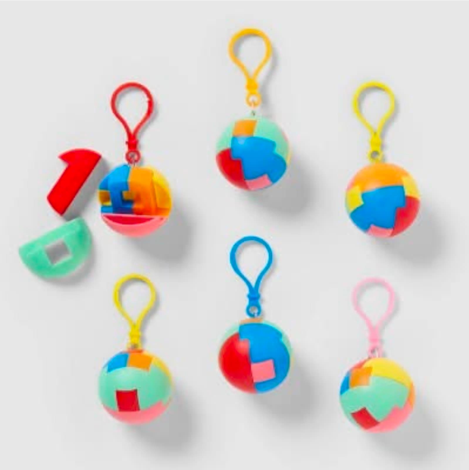 Party Favors Puzzle Balls 8y+ (6 ct)
