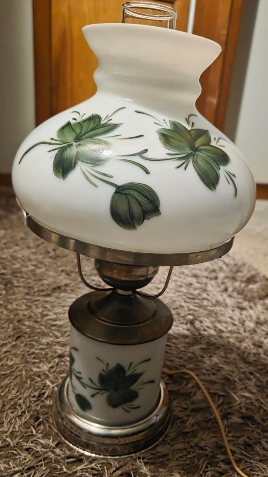 Vintage Hurricane Style Lamp with Ivy Hand Painted - Thumbnail 3
