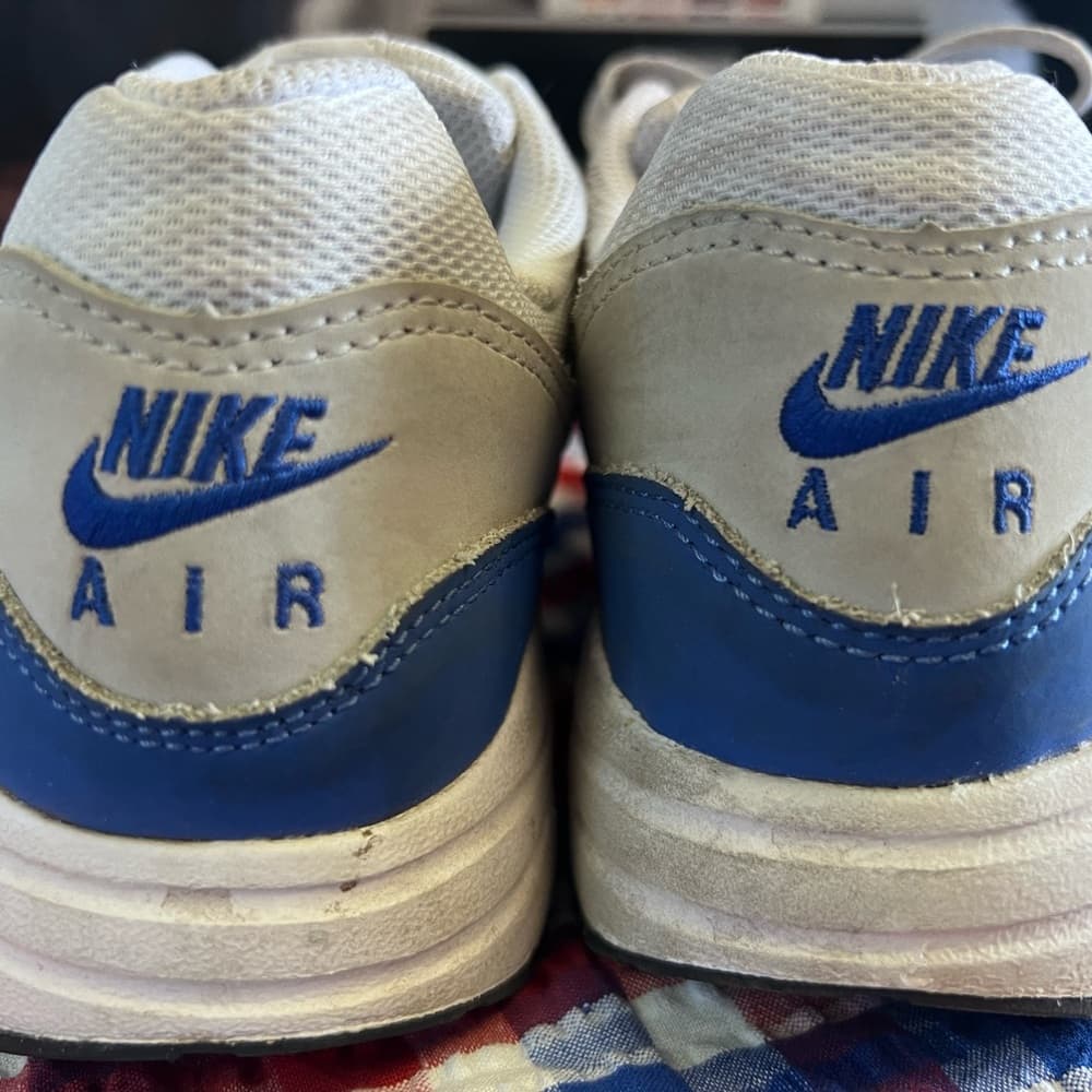 Kids Blue and White Nike AIR Tennis Shoe Sneaker Size 4.5 - Thumbnail 4