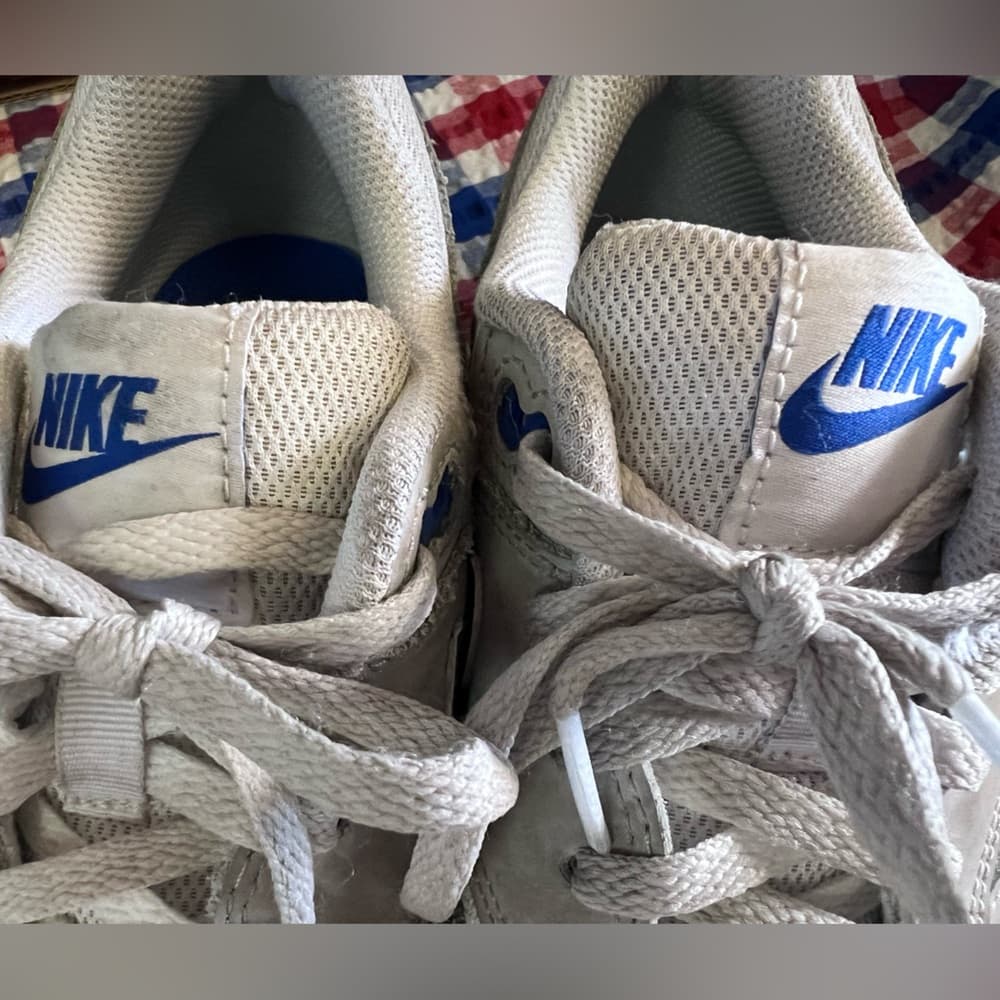 Kids Blue and White Nike AIR Tennis Shoe Sneaker Size 4.5 - Thumbnail 7