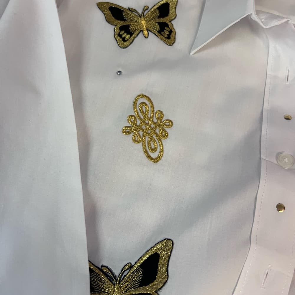 Las Olas oversized White Gold Butterfly Embroidered Button up shirt Size L - Thumbnail 6