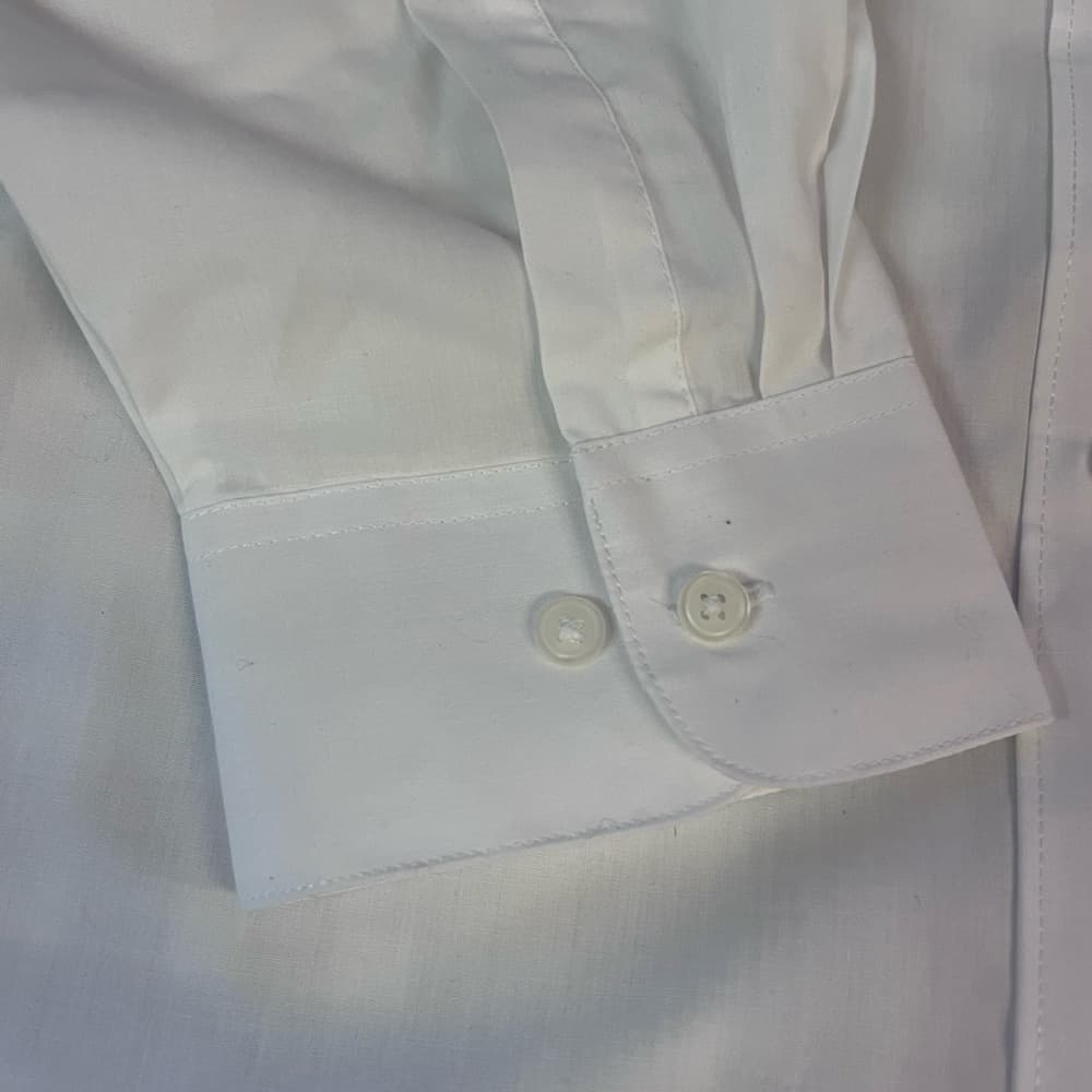 Las Olas oversized White Gold Butterfly Embroidered Button up shirt Size L - Thumbnail 3