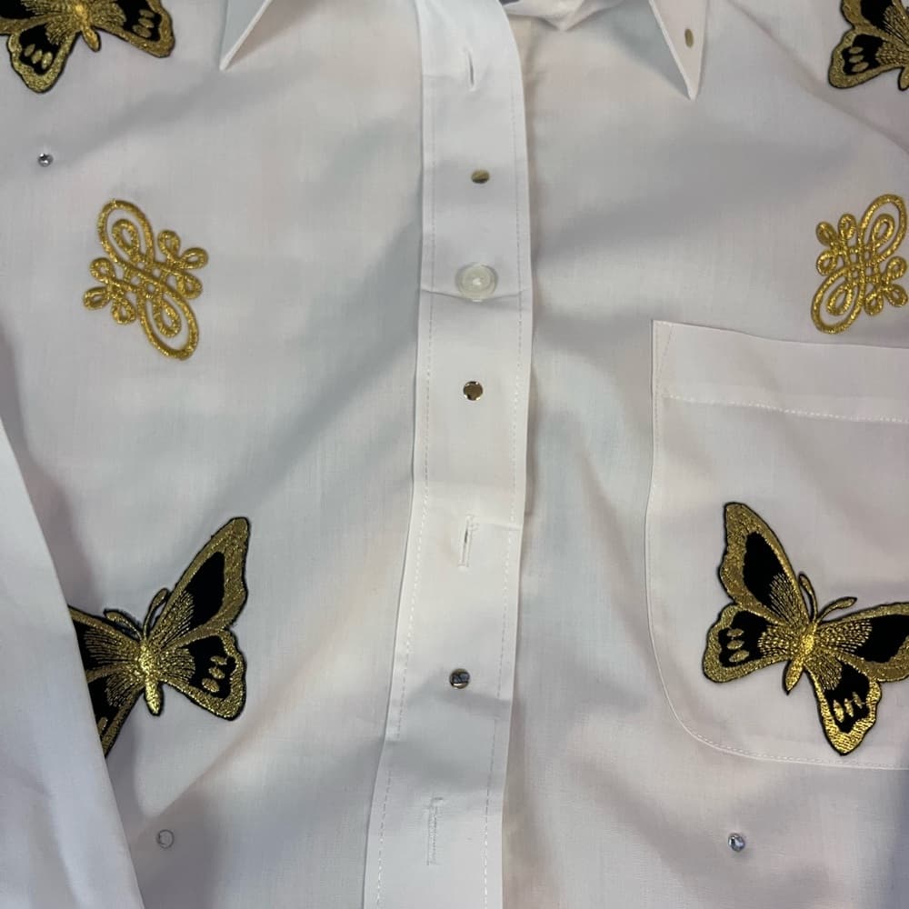 Las Olas oversized White Gold Butterfly Embroidered Button up shirt Size L - Thumbnail 2