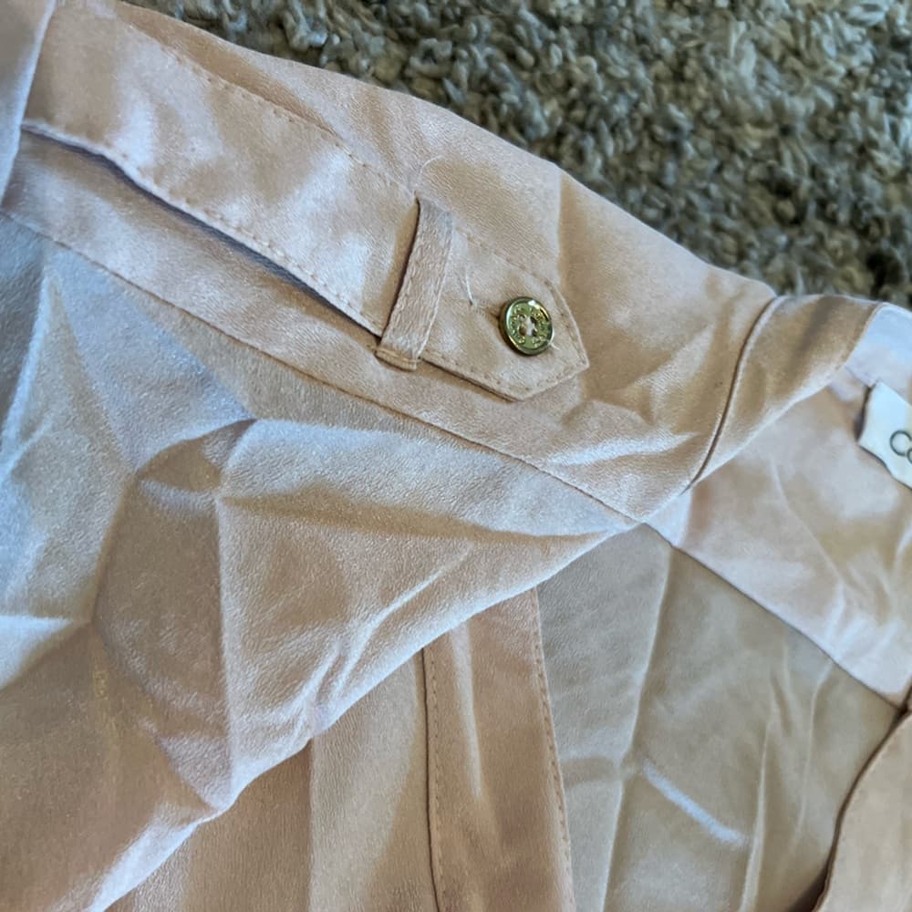 Calvin Klein light pink top size LG with gold buttons and zipper pockets - Thumbnail 5