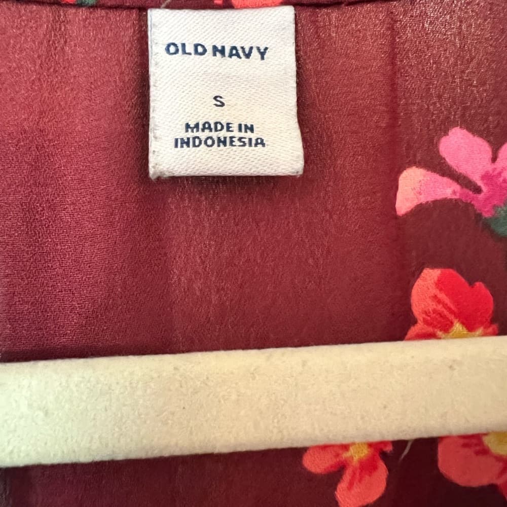 Old Navy floral blouse size S - Thumbnail 5