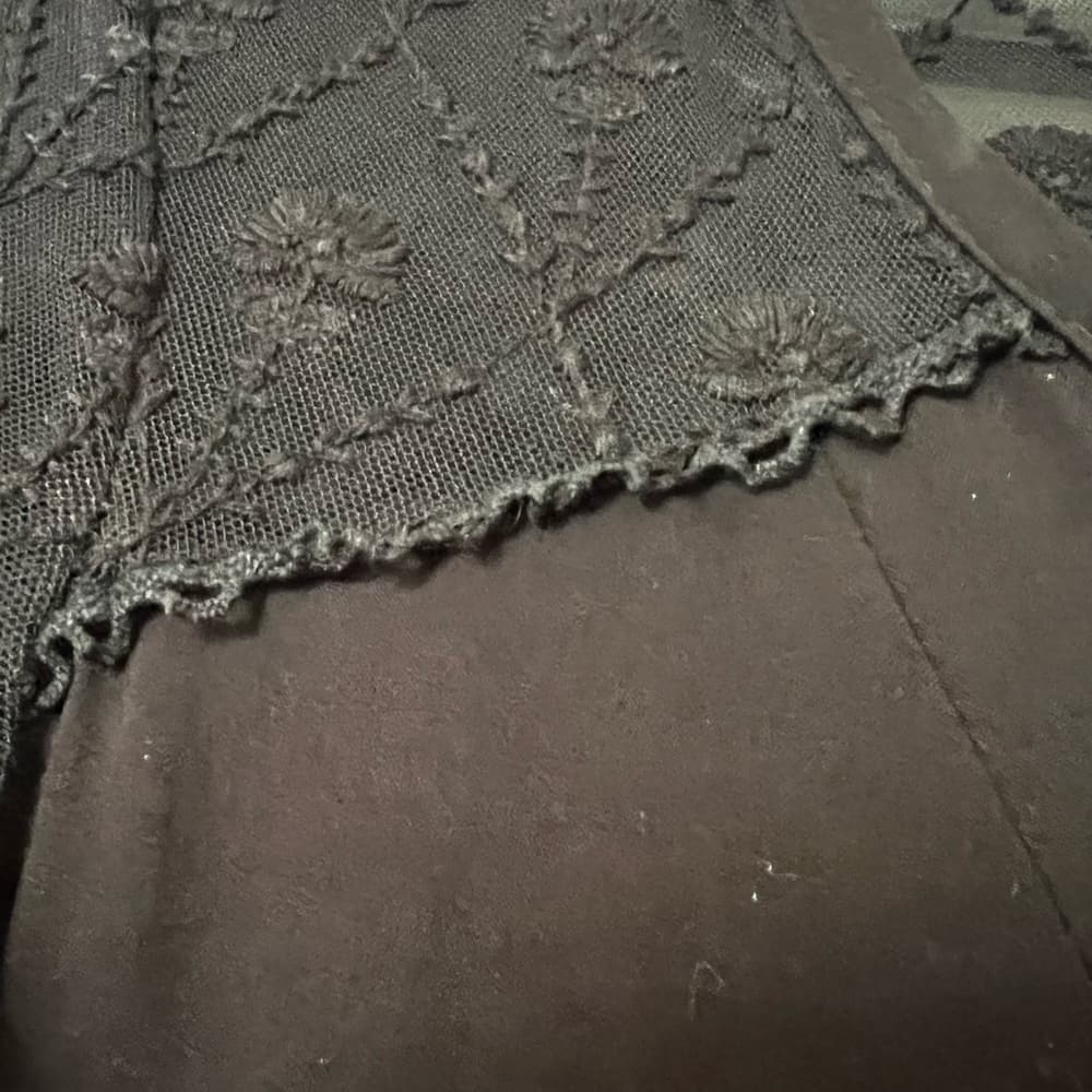 Forever 21 blouse with lace size L - Thumbnail 5