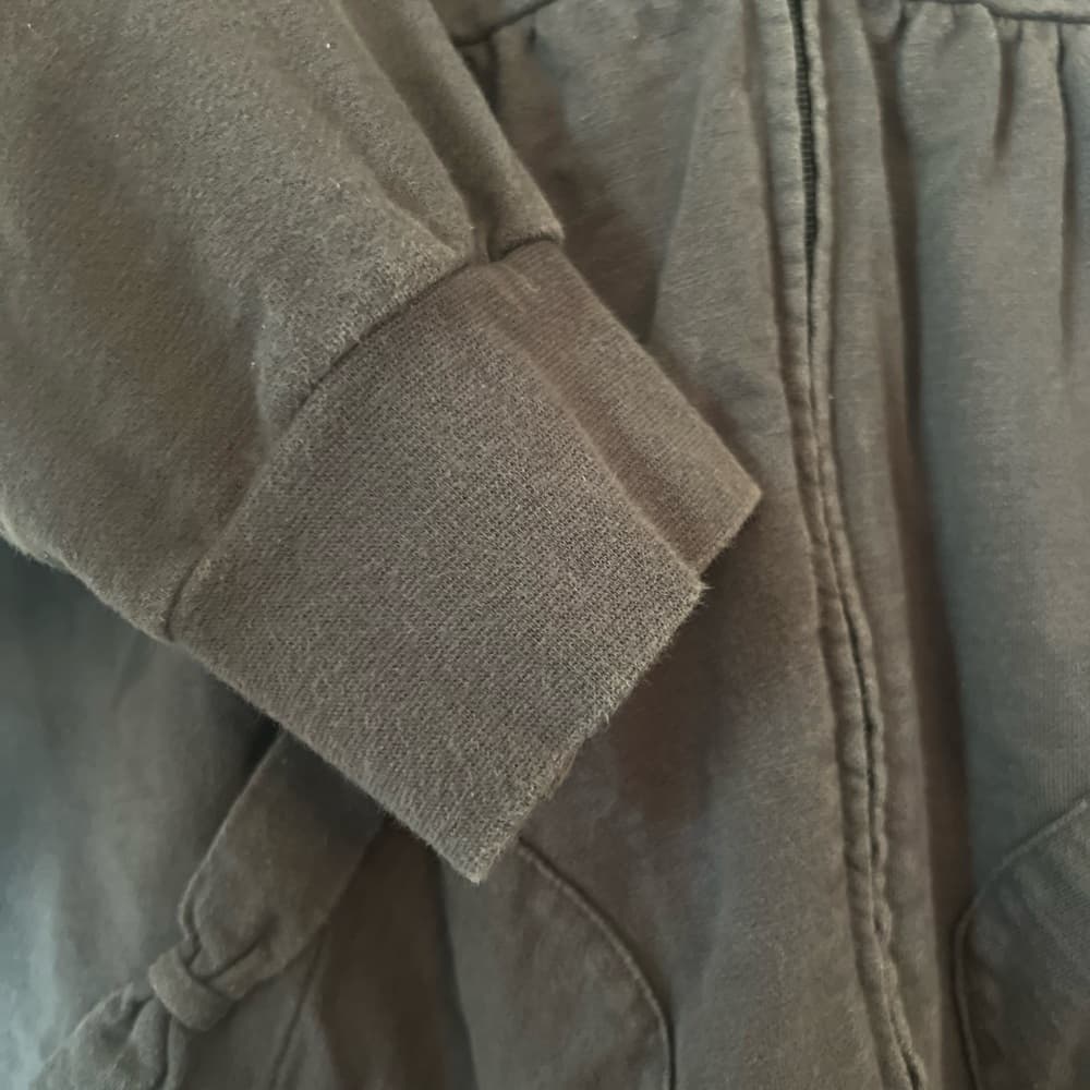 Anthropologie| Lilka gray zip up hoodie with bow pockets size M - Thumbnail 2