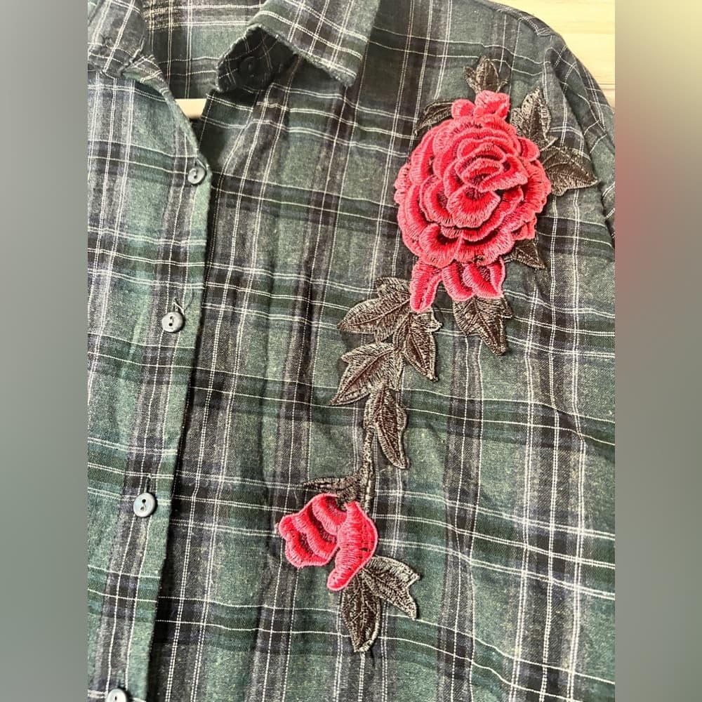 Passport long button down shirt/dress with flower size L - Thumbnail 4