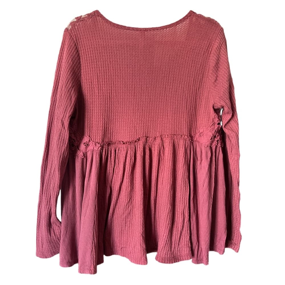 xhileration sweatery top lace and button detailing size XL