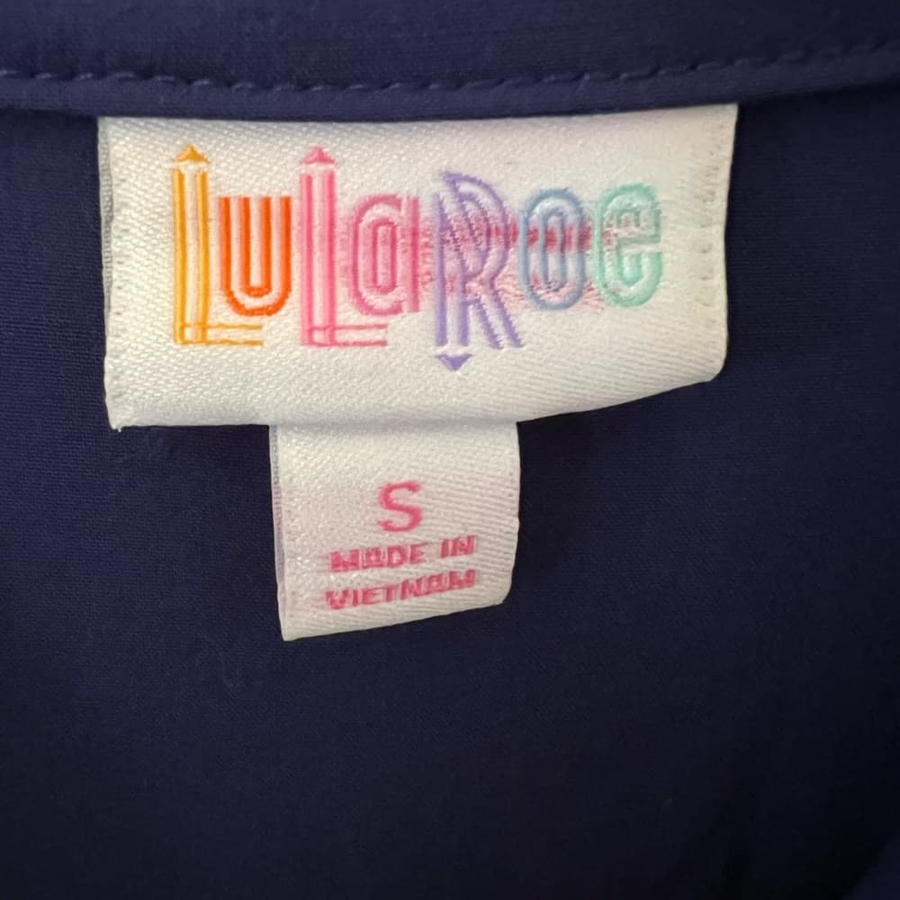 LuLaRoe button down short sleeve top size S - Thumbnail 2