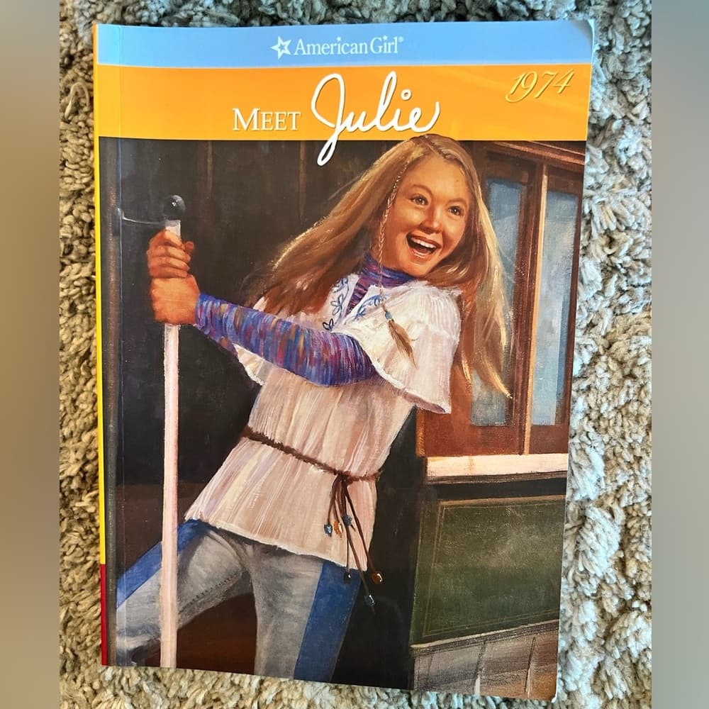 Lot of 8 American Girl Books - Thumbnail 9