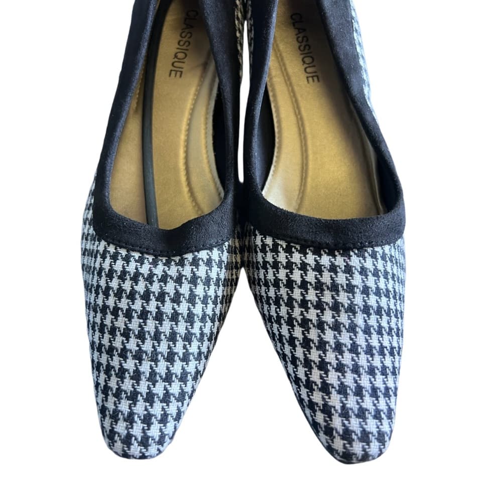 Women’s Classique pumps pointed toe black and white houndstooth size 8W - Thumbnail 3