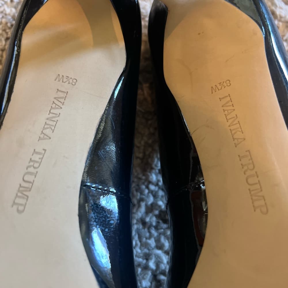 IVANKA TRUMP black patent leather pumps size 8 1/2W - Thumbnail 5