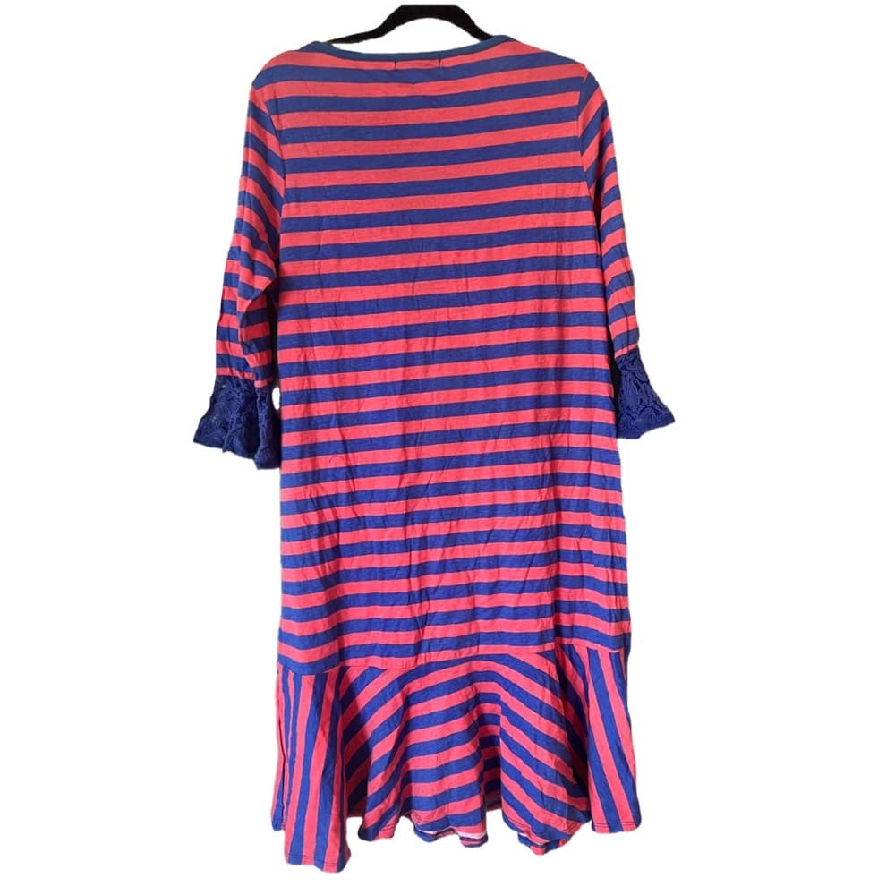 Jelly the Pug girls dress size XL with lace detailing EUC