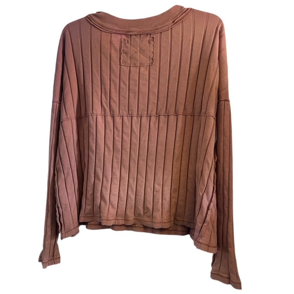 Women’s We The Free top Chunky Buttons Ribbed Sz Small Oversized Dusty Orange