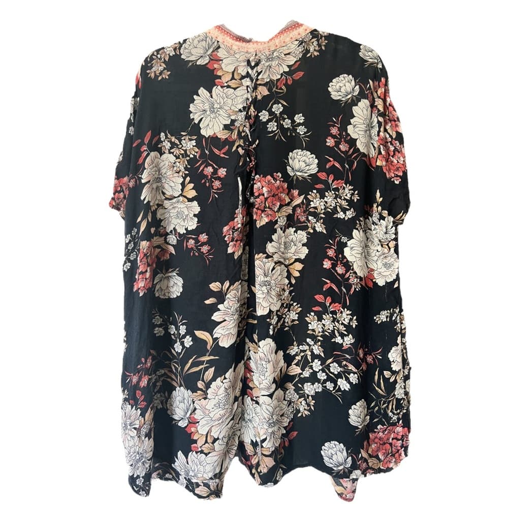 Knox Rose floral kimono size L