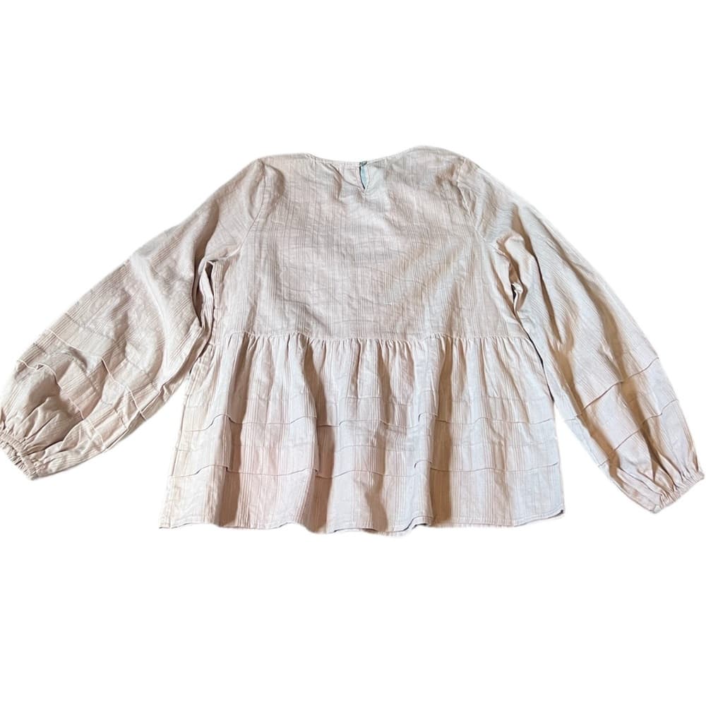 100% cotton Polagram cream blouse w ruffle and puff sleeve detailing size S
