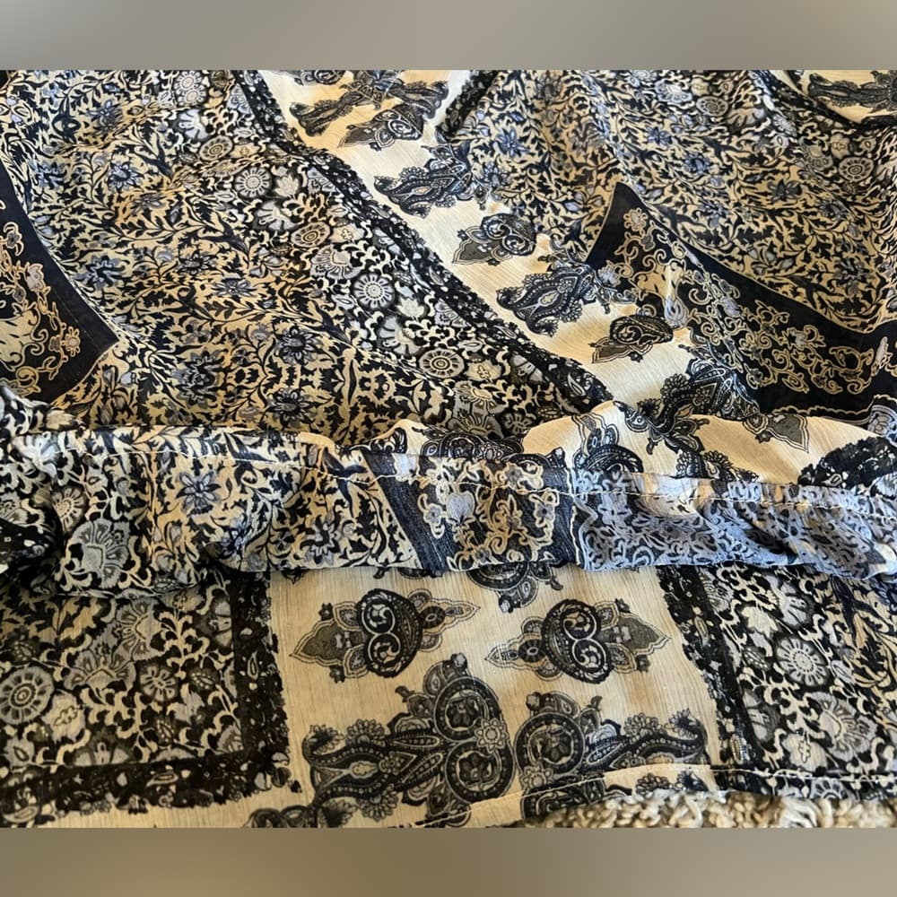 Love Stitch Blue Ivory Faux Wrap Top Size M - Thumbnail 7