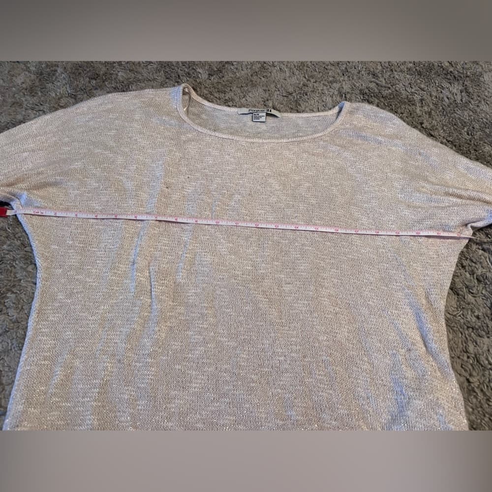 Forever 21 Gold Shimmer batwing style Lightweight sweater top size M - Thumbnail 2