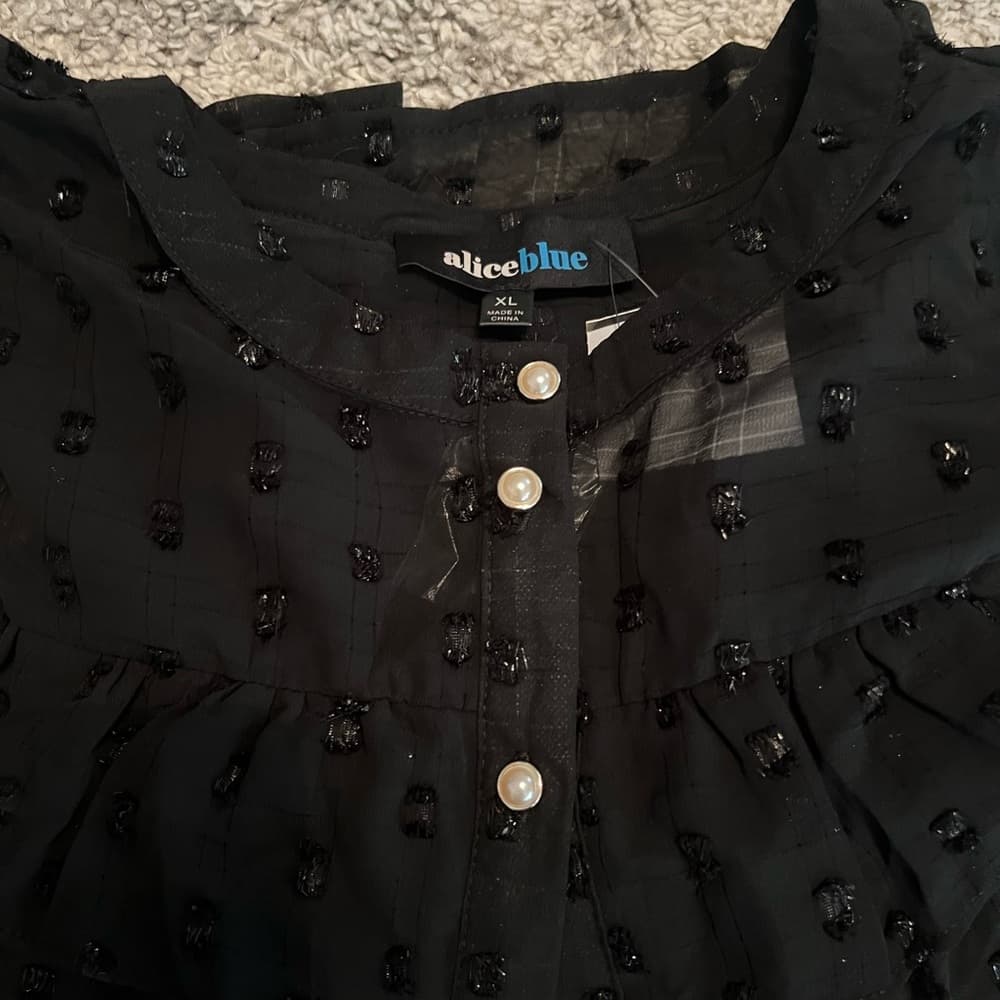 NWT Alice Blue Size XL black dressy blouse with ruffle detail and pearl buttons - Thumbnail 3