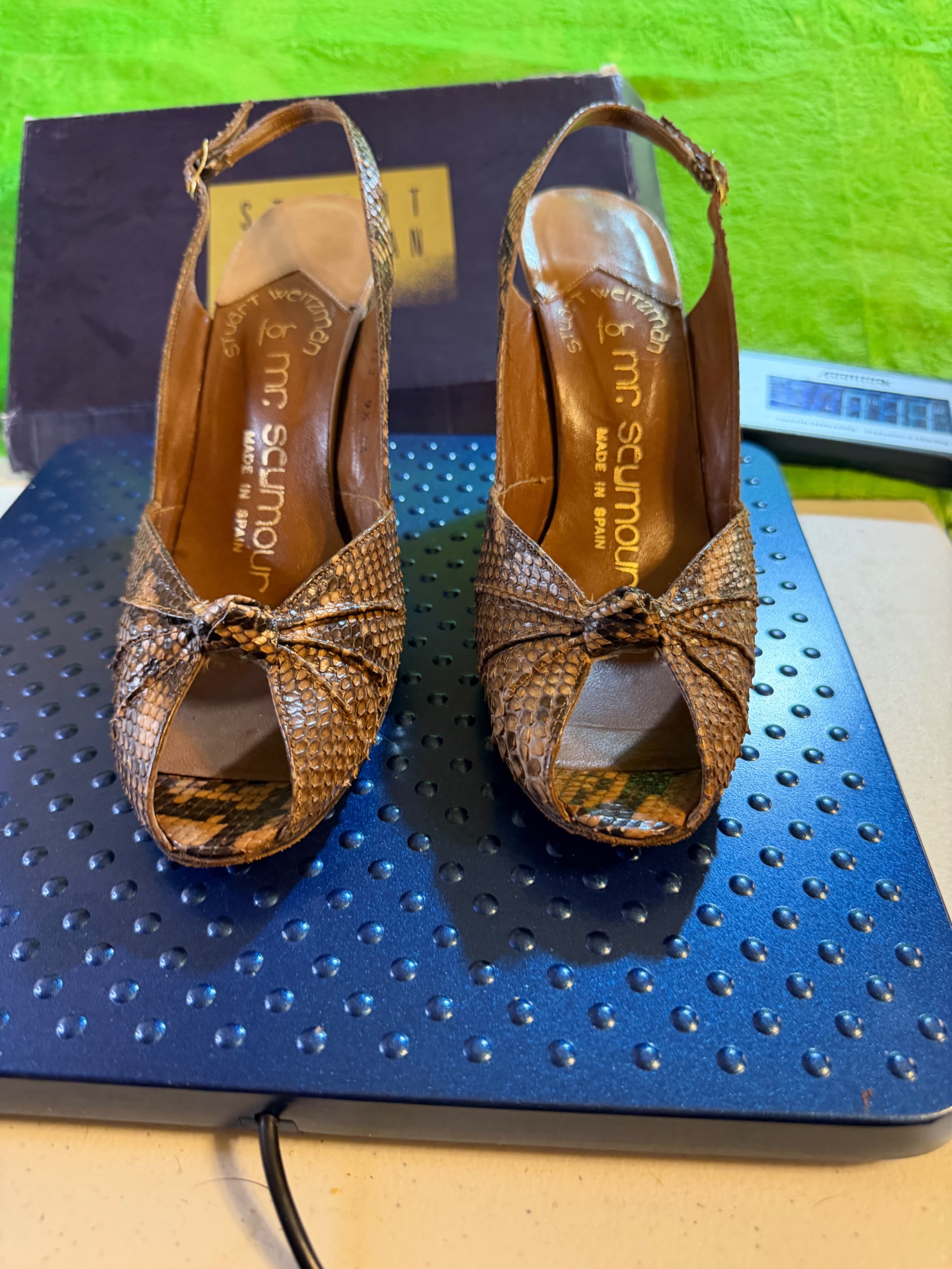 Vtg Stuart Weitzman Mr Seymour Snakeskin Peep Toe Slingback Sz 9.5AA - Thumbnail 2