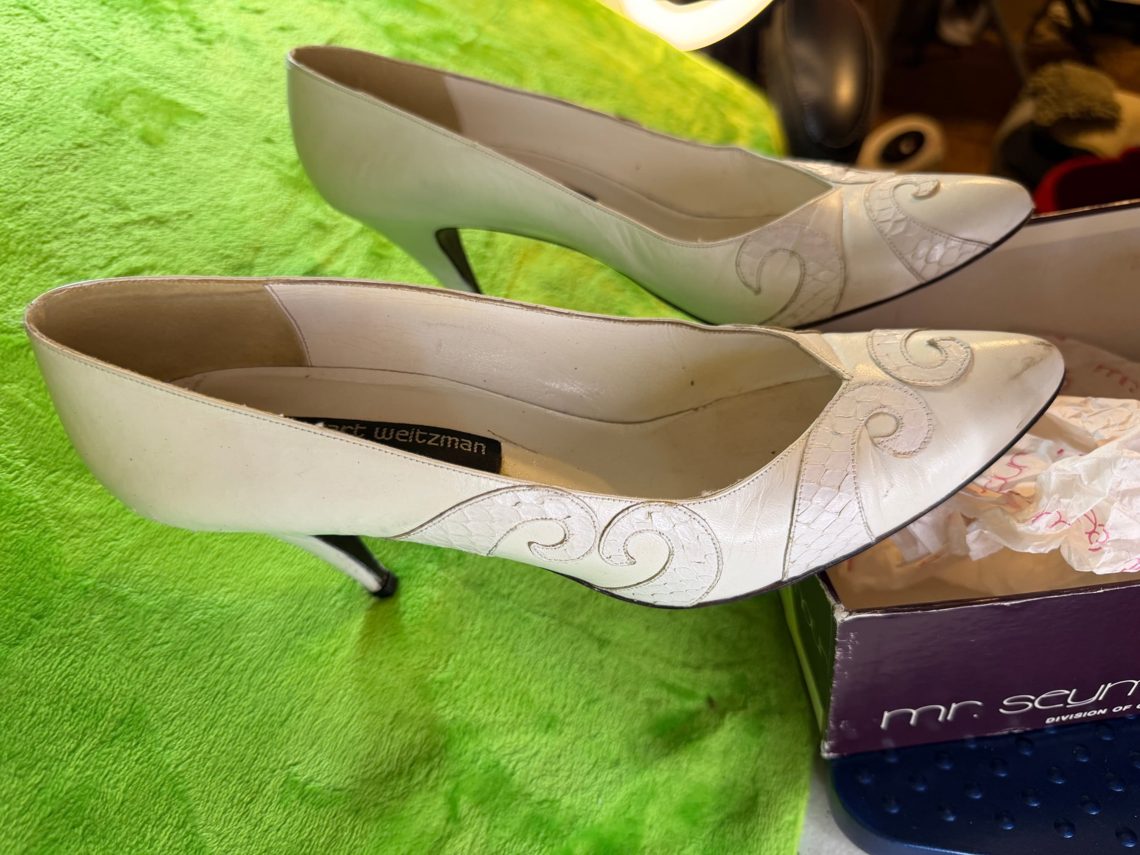 Vtg Stuart Weitzman Mr Seymour Ivory Leather Pumps Sz 9.5N - Thumbnail 5