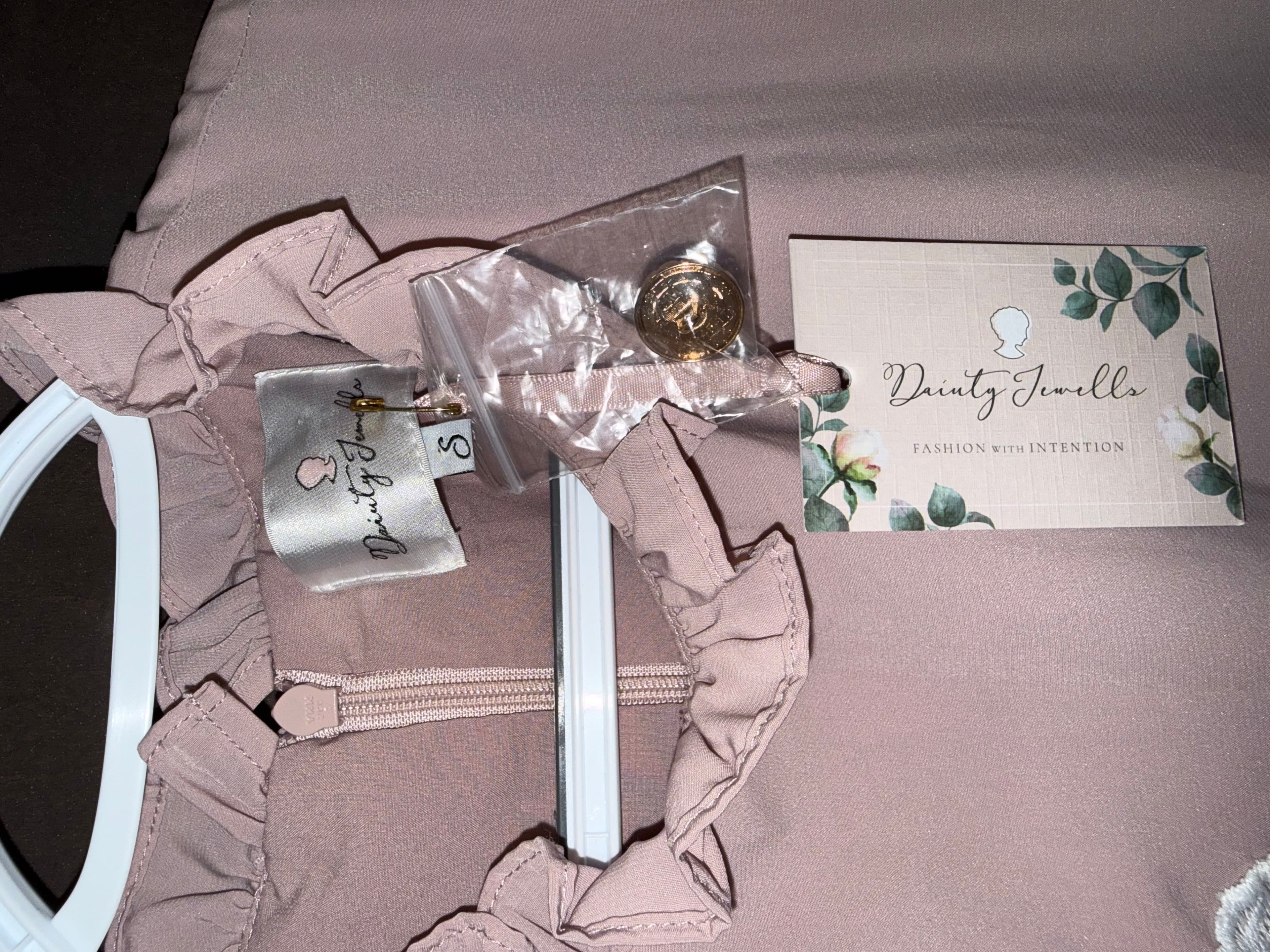 Dainty Jewels Long Sleeve Tiered Dress with Lace Detail Size S - Thumbnail 3