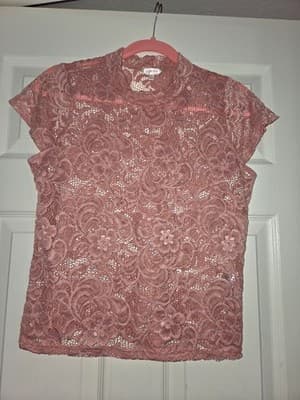 Joie Women’s Romantic Embroidered Dark Pink Puff Sleeve Blouse Size Med NEW - Thumbnail 2