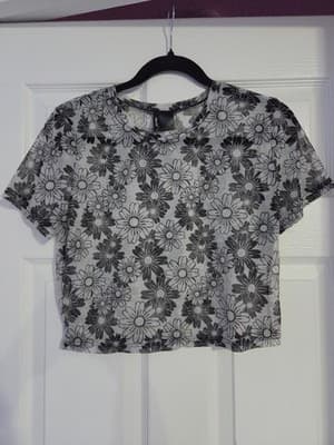 Semi Sweet Size Large Shear Blouse Top Short Sleeve Black White Geometric Print - Thumbnail 3