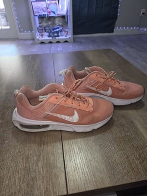 Nike Air Max Size 6 Womans Shoes Pink