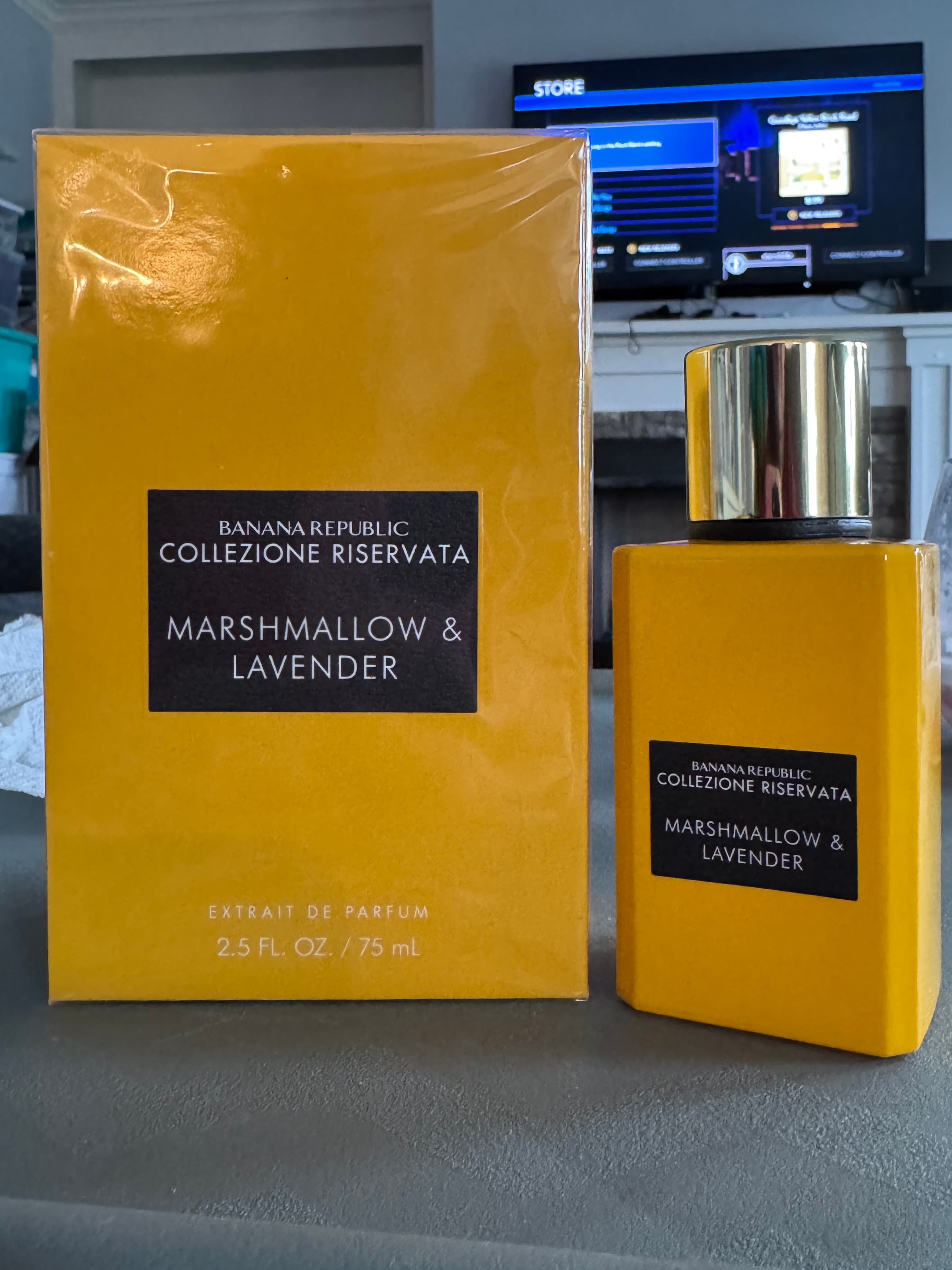 Banana Republic Marshmallow & Lavender Perfume - Thumbnail 3