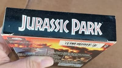 Jurassic Park by Steven Spielberg (VHS, 1993) - Thumbnail 3