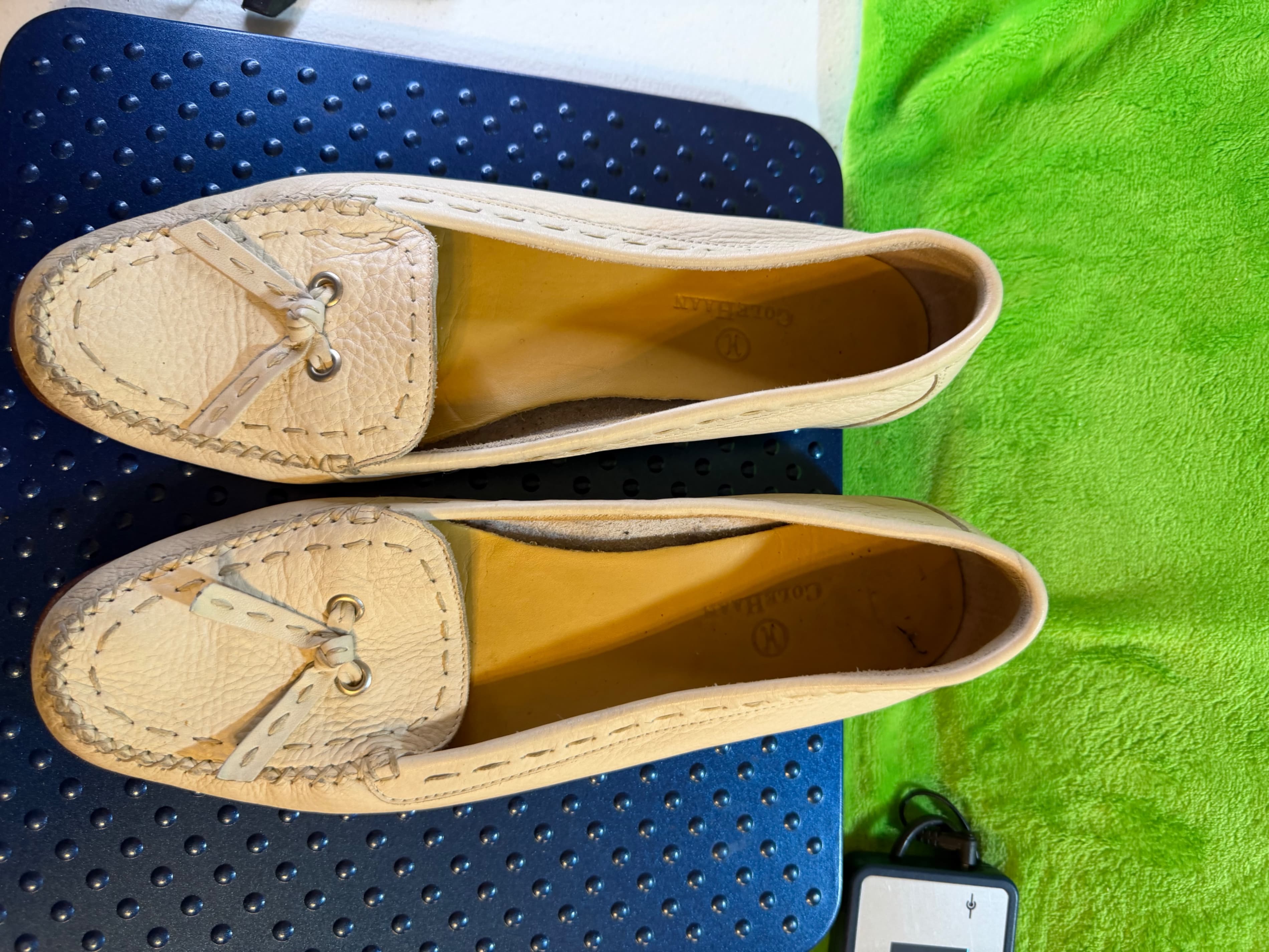 Cole Haan Ivory Pebbled Leather Moccasin Loafer Lace Tie Wmns 9.5 - Thumbnail 2