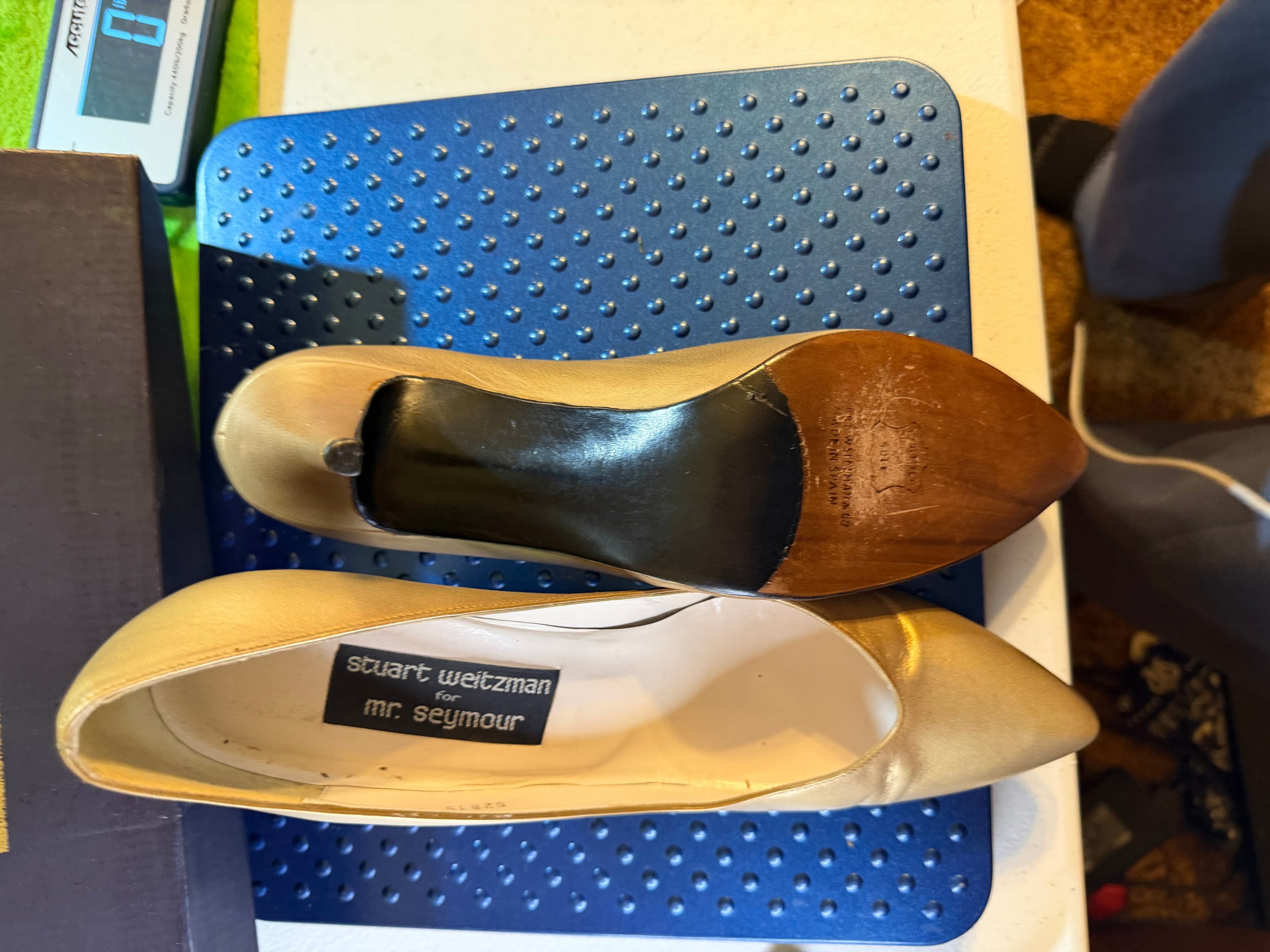 Vtg Stuart Weitzman Mr Seymour Gold Metallic Pump w/Box Sz 10 AAAA - Thumbnail 5