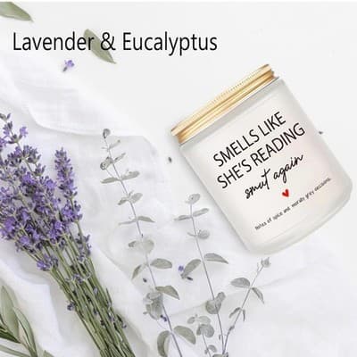 Smells Like She’s Reading Smut Again Candle – 9oz - Thumbnail 3