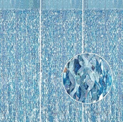 Shimmering Wavy Tinsel Backdrop - Thumbnail 2