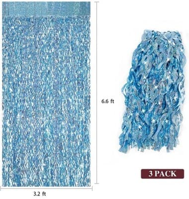 Shimmering Wavy Tinsel Backdrop - Thumbnail 5